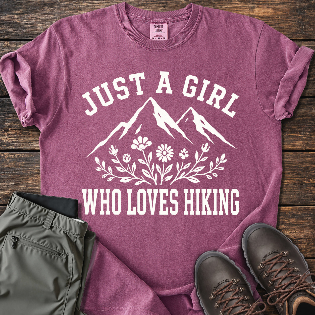 Girl Who Loves Hiking T-shirt