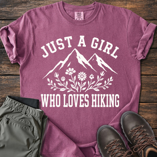 Girl Who Loves Hiking T-shirt